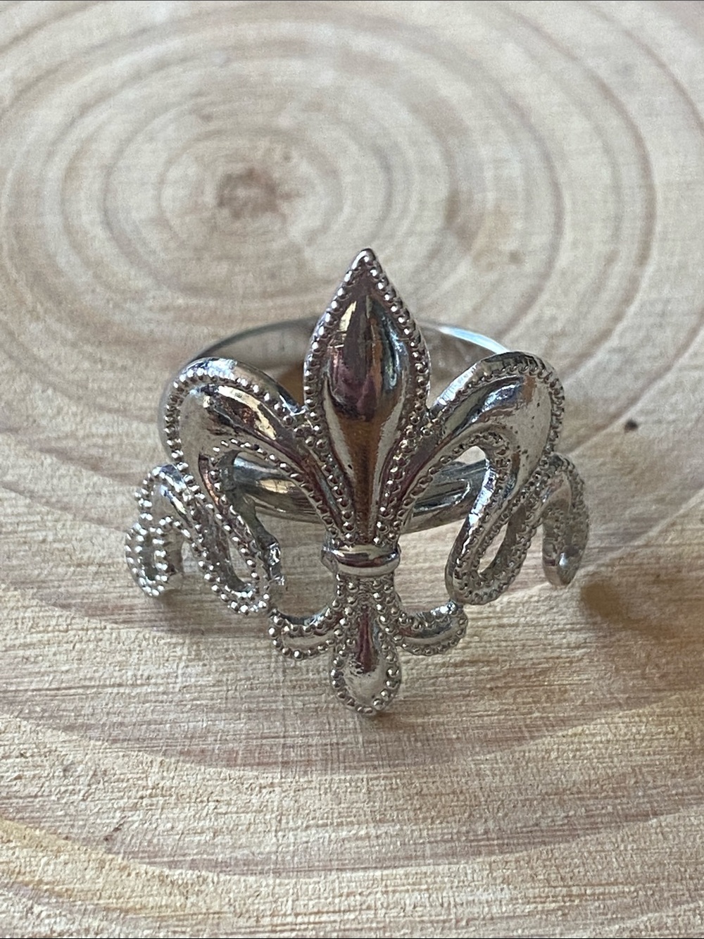 Silver Fleur-de-Lis Openwork Ring - emmons Statement Jewelry